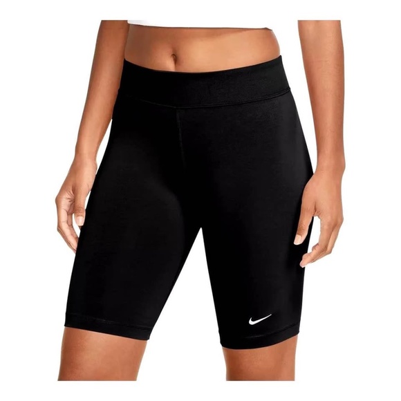 BRAND NEW women plus size nike Nike sportswear black biker shorts size 1X - Picture 1 of 7
